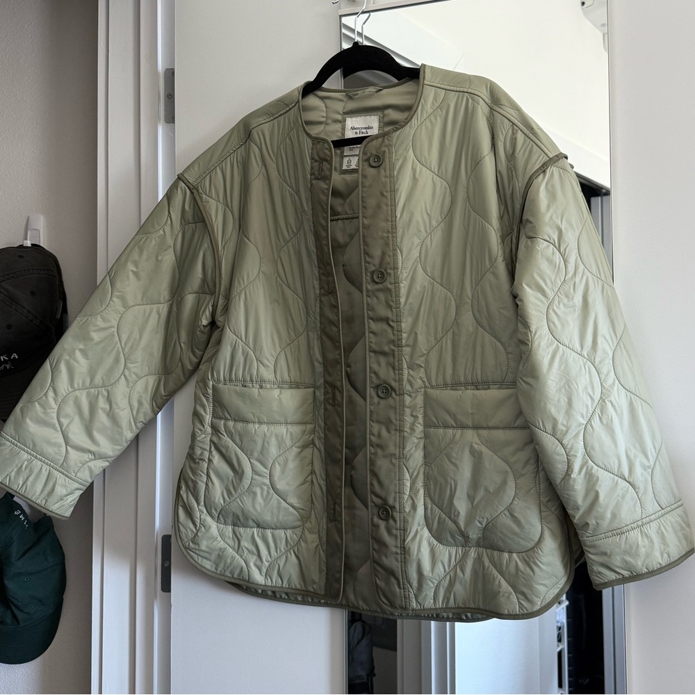 Abercrombie & Fitch Olive Puffer Jacket